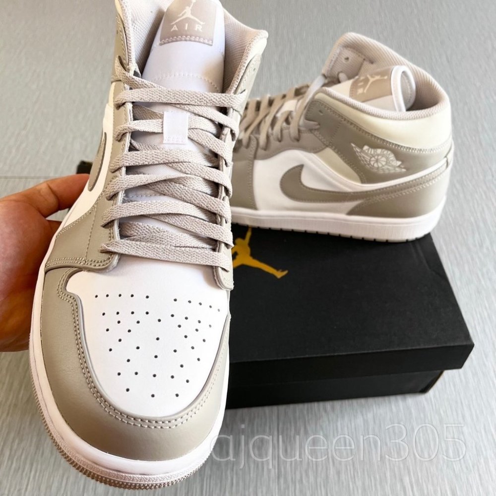 Air Jordan 1 Mid College Grey - Picture 7 of 9